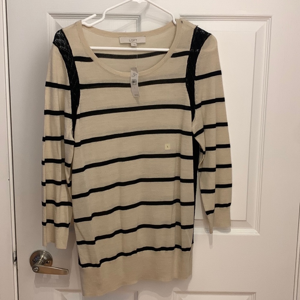 Loft women sweater never worn tag on